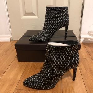 ♦️ ALAÏA Grommet-Embellished Leather Ankle Boots